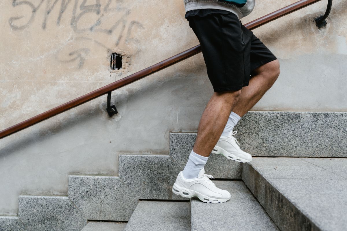 Knee Pain When Climbing Stairs? Here's What It Might Mean